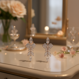 Pendientes de Cristal Blanco Dorado con Corte Marquesa en Forma de Flor, Engaste de Garra, Joyería de Moda Romántica para Fiesta para Mujer - Product Image 2