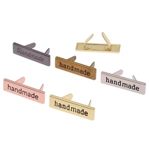 Étiquette métallique personnalisée en alliage pour sacs, avec logo de marque - Product Image 3