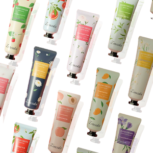 Lot de Soins des <span class=keywords><strong>Mains</strong></span> Personnalisés en Gros avec Logo – Crème Hydratante et Nourrissante aux Fleurs et Fruits, Beurre de Karité, Avocat, Effet Blanchissant – OEM - Product Image 1