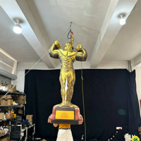 Modèle de trophée gonflable extérieur Aero 10m Objets gonflables publicitaires géants Coupe de prix gonflable en or personnalisée pour événements