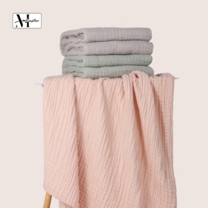 Serviette de bain pour filles en coton pur, tissée en crêpe 6 plis, anti-bactérienne, écologique, 140x190cm, douce pour la peau - Product Image 5