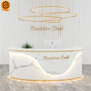 Vàng hiện đại sang trọng đá nhân tạo bề mặt rắn Acrylic bán vòng tròn Spa phía trước bàn làm đẹp thẩm mỹ viện bàn tiếp tân