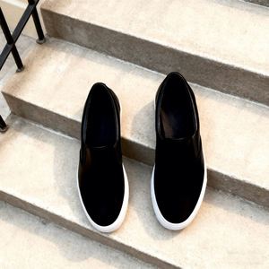 Zapatos Casuales de Hombre, de Cuero Genuino, Transpirables, con Alta Amortiguación, Diseño Moderno Sin Cordones para Uso Diario - Product Image 1