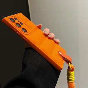 Coque de téléphone 3D en TPU souple pour Samsung Galaxy S20 S21 S22 S23 Plus Note 20 S24 Ultra S23FE avec dragonne en fourrure - Product Image 4