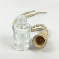 Bouteille de parfum de voiture en verre ronde de 7 ml, 8 ml, 10 ml, bouteille diffuseur vide à suspendre, bouteille de désodorisant de voiture carrée