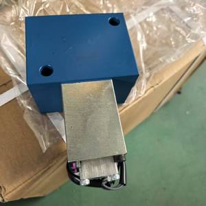 Vanne de réservoir hydraulique pour camion benne HD465-7 HD785, référence 56B-43-12402 - Product Image 2