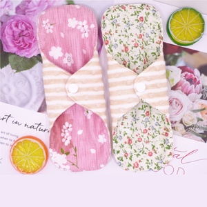 Serviette hygiénique lavable et réutilisable en tissu, super absorbante, avec ailettes, confortable pour les femmes - Product Image 2