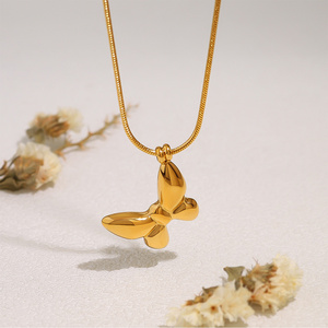 Collares con colgante de mariposa grande de acero inoxidable para mujer, accesorios PVD impermeables de moda de 18K en el cuello, joyería femenina de moda - Product Image 5