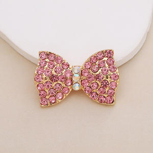 धातु की विलासिता वाली जंक फोन केस चार्जर डिजाइनर ब्रांड लोगो सजावट के साथ आकर्षक ब्रांड लोगो सजावट आकर्षण 0010 - Product Image 3