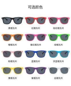 Lunettes de soleil classiques personnalisées avec logo 2026, lunettes de soleil pour hommes et femmes, cadeaux promotionnels bon marché, vente en gros personnalisée, lunettes de soleil UV400 - Product Image 5