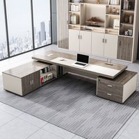 Ensemble table et chaise de direction moderne pour le bureau du patron, élégant bureau de direction pour les présidents, utilisation de l'ordinateur par les gestionnaires de bureau