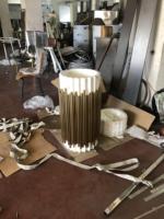 Nouveau design en métal avec lavabos sur pied en pierre de marbre blanc italien