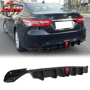 Diffuseur arrière pour Toyota Camry 2018-2024 LE XLE avec éclairage LED - Noir mat, kit carrosserie de haute qualité - Product Image 1