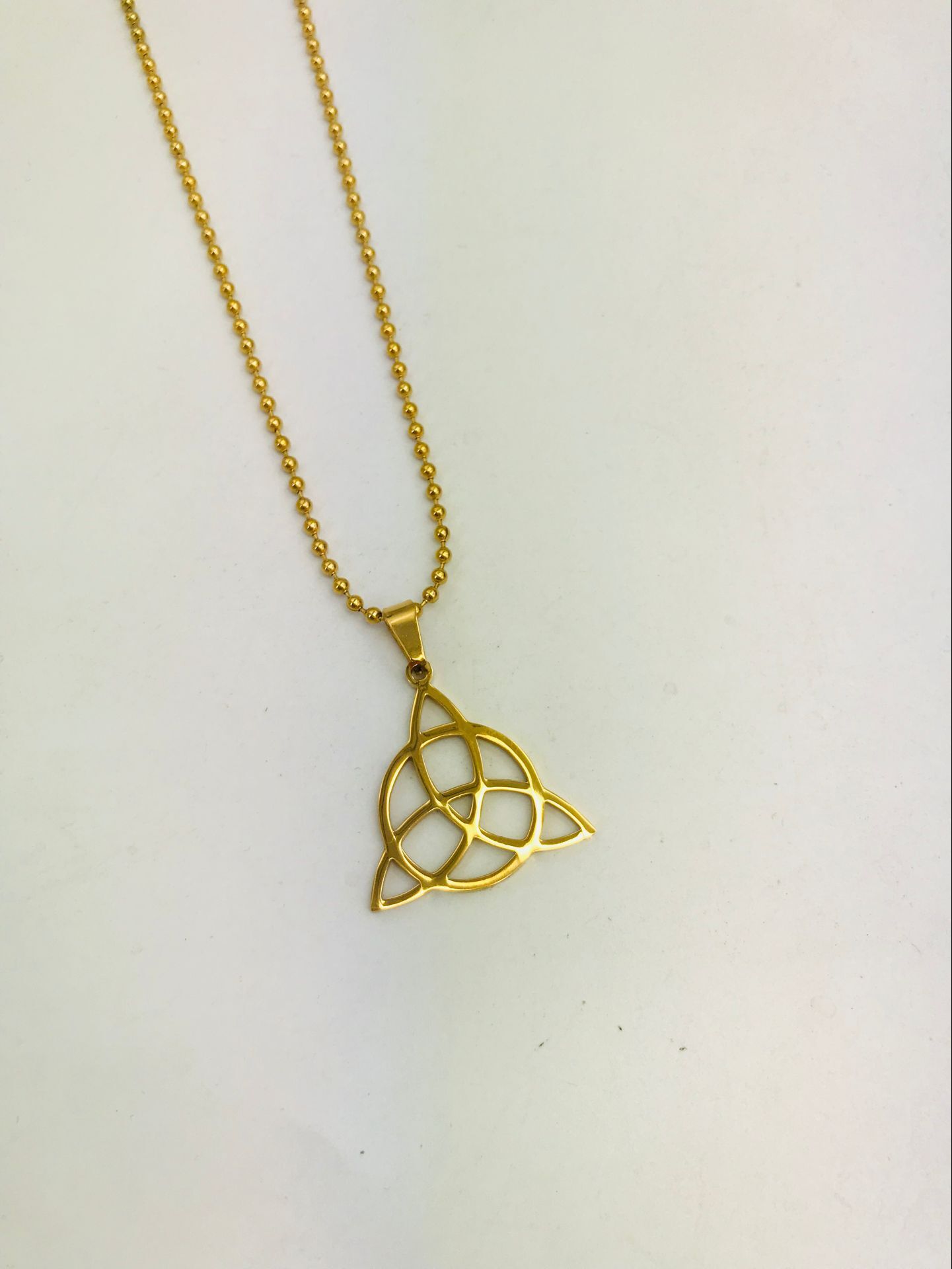 FaithHeart Collana Uomo Con Nodo Celtico E Rune Vichinghe, Ciondolo Triangolo Traforato, In Acciaio Inox 316L, 29 Mm, Catena 55+5 Cm