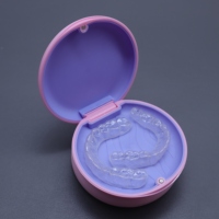 Boîte à prothèses dentaires en plastique avec logo personnalisé, boîte colorée pour appareil orthodontique et gouttière de rétention, étui écologique pour rétention