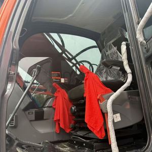 รถขุด Doosan DX300 แบบตีนตะขาบ ปี 2024 น้ำหนัก 23000 กก. ราคาถูก พร้อมมอเตอร์ บริการหลังการขาย 1 ปี - Product Image 6