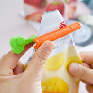 5pcs/ Set Cute Carrot Sealing <b>Clip</b> Magnetic Absorption Nano Box Small Snack Bag Tea Sealing <b>Clip</b> Artifact - Product Image 6
