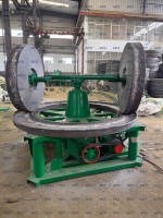 Machine de broyage de minerai d'or modèle 1100 pour opérations de broyage à moulin à godets humides