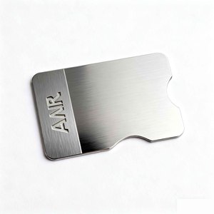 บัตรสมาชิกวีไอพีโลหะแกะสลักแบบกำหนดเองบัตรของขวัญโลหะสีทองหรูหราสแตนเลสพร้อมแถบสัญลักษณ์สำหรับธุรกิจ - Product Image 1