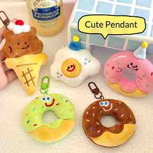 Lindo Llavero de Peluche con Diseño de Dibujos Animados, Versátil, Decoración para Mochila, Colgante de Muñeco de Peluche - Product Image 1
