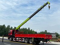Camion grue Sinotruk Howo 4x2, grue télescopique hydraulique de 4 tonnes avec caisse de chargement