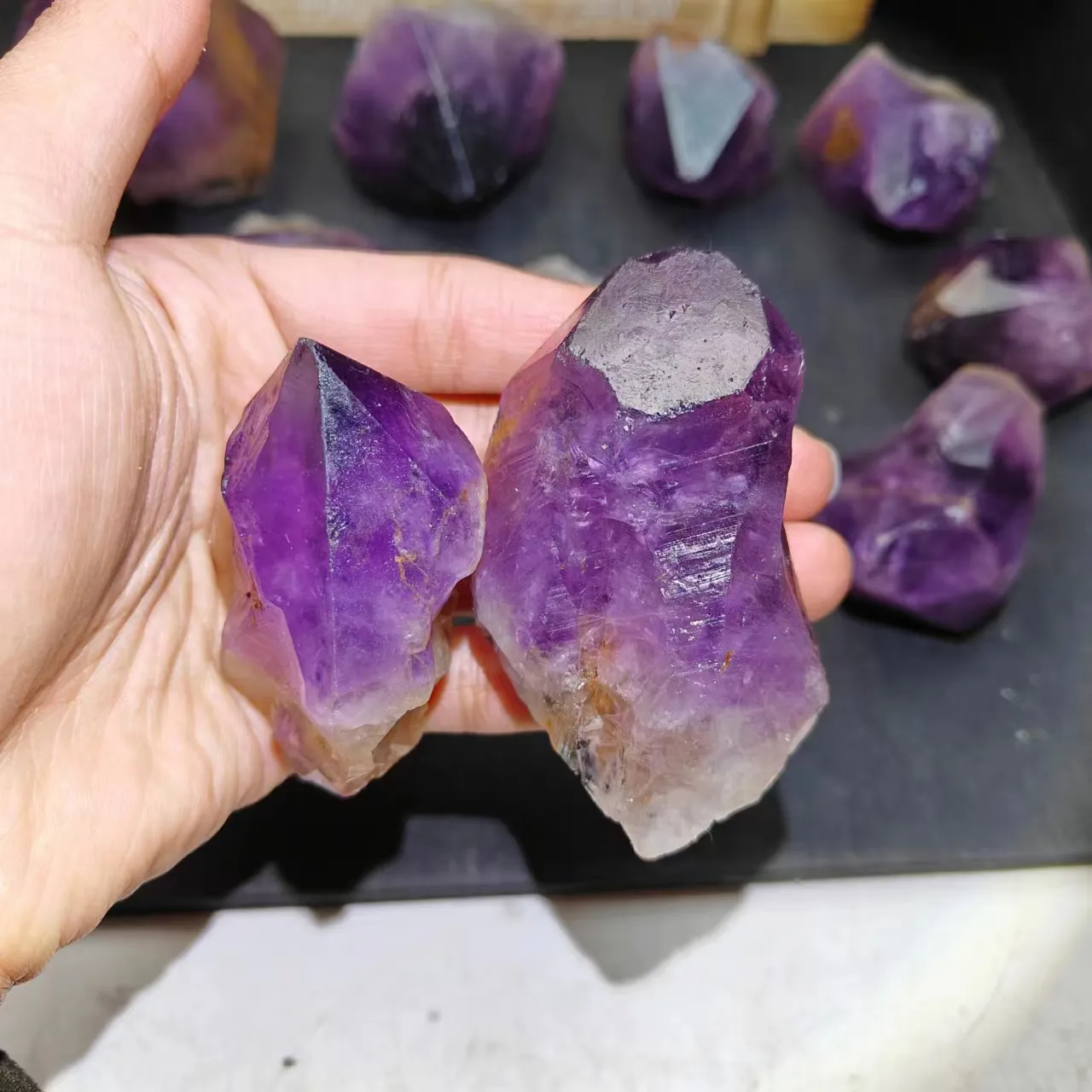Wholesale Natural Crystal High Quality Amethyst Tooth Healing Crystal Carving For Home Decoration