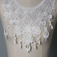 Applique de col en dentelle soluble dans l'eau ornée de sequins en polyester pour robes Abaya et robes de soirée