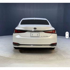 <span class=keywords><strong>Lexus</strong></span> ES <span class=keywords><strong>250</strong></span> Premium SEDÁN USADO con Poco Kilometraje - Product Image 6
