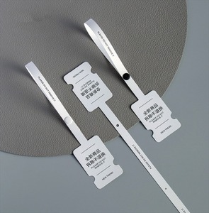 Étiquettes à main de luxe personnalisées Étiquettes anti-vol pour vêtements Étiquette volante en papier synthétique jetable Empêcher l'échange - Product Image 4