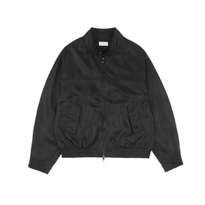 Veste en nylon imperméable personnalisée, résistante aux taches, coupe-vent pour homme, col montant, style court, vente en gros d'usine - Product Image 3