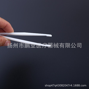 Pinzas de plástico desechables de 124 cm de grado médico para primeros auxilios y uso estético - Product Image 1