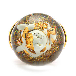 Globo de Agua Musical/Globo de Nieve Coleccionable con Gato de la Fortuna Dorado Pintado a Mano en Resina para Año Nuevo - Product Image 5