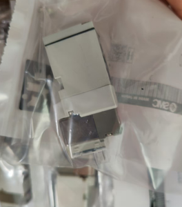 Válvula Solenoide Original SMC SYJ514-5LOZD, Serie SYJ500, Control Direccional Neumático de 5 Puertos Operado por Piloto - Product Image 1