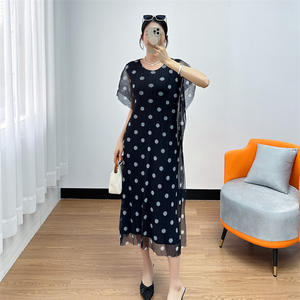 Nouvelle robe plissée en mousseline de soie haut de gamme à pois, longueur ras du sol, style décontracté Miyake, pour femme, printemps-été 2025, taille naturelle devant - Product Image 6