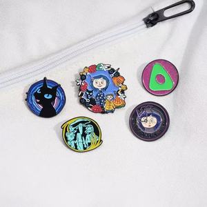 Coraline cartone animato Anime spilla spilla gioco a tema spilla in metallo per Halloween natale festa di Pasqua fata nazionale - Product Image 2