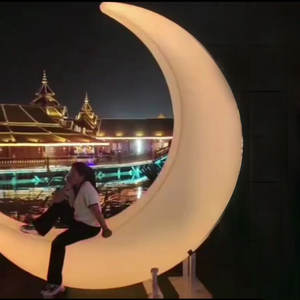 Sedia a Dondolo Illuminata a LED a Forma di Mezzaluna, Impermeabile, Arredo da <span class=keywords><strong>Esterno</strong></span> per Bambini e <span class=keywords><strong>Adulti</strong></span>, <span class=keywords><strong>Altalena</strong></span> Luminosa in Plastica per Patio - Product Image 3