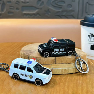 Modellino <span class=keywords><strong>Auto</strong></span> della Polizia Cross-border Warrior, Portachiavi, Ciondolo Piccolo Camion Pick-up in Plastica, <span class=keywords><strong>Scala</strong></span> <span class=keywords><strong>1</strong></span>:5, Stile Moderno Minimalista, Ingrosso - Product Image 3
