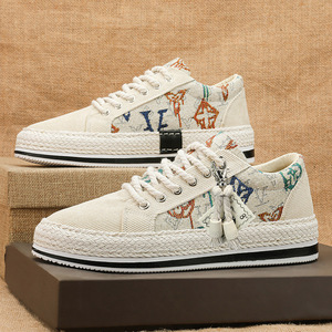 Chaussures de skate respirantes à enfiler, tige en tissu, semelle en PVC, légères, style exotique, broderie, chaussures décontractées pour hommes - Product Image 2