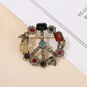 Großhandel Europäisch-Amerikanischer Stil Legierung Strass-besetzte Anti-Nuklear-Krieg-Logo Brosche Modische Retro Metall-Anstecknadel Nischenprodukt - Product Image 3