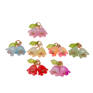 Ciondoli a forma di <span class=keywords><strong>campanula</strong></span> doppia vintage in acrilico placcato oro con foglie verdi, accessori fai da te per gioielli, charm floreali - Product Image 1