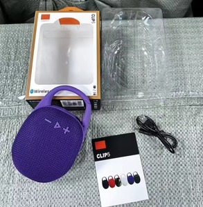 ลำโพงพกพาเชื่อมต่อบลูทูธ CLIP5 สำหรับงานปาร์ตี้กลางแจ้ง รองรับการ์ด TF และการเชื่อมต่อ AUX สำหรับมือถือ ใช้สำหรับไลฟ์สดเพลง - Product Image 4
