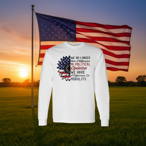 Nous n'avons plus de différence d'opinion politique ni de moralité, T-shirt à manches longues - Product Image 3