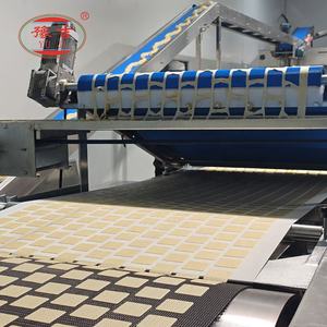 Ligne <span class=keywords><strong>de</strong></span> production automatique <span class=keywords><strong>de</strong></span> biscuits, machine <span class=keywords><strong>de</strong></span> formage <span class=keywords><strong>de</strong></span> biscuits durs, four <span class=keywords><strong>de</strong></span> cuisson et équipement <span class=keywords><strong>de</strong></span> refroidissement - Product Image 3