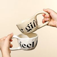 Tasses à boire en céramique élégantes avec inscription 'The Gift', design moderne, compatibles lave-vaisselle et micro-ondes, portables, pour la décoration intérieure