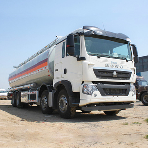Camión Cisterna <span class=keywords><strong>de</strong></span> Acero Usado <span class=keywords><strong>de</strong></span> <span class=keywords><strong>Segunda</strong></span> <span class=keywords><strong>Mano</strong></span> Howo TX 8X4 30000L 340HP LHD para <span class=keywords><strong>Venta</strong></span>, con Tanque <span class=keywords><strong>de</strong></span> Diésel, Gasolina y Petróleo - Product Image 2