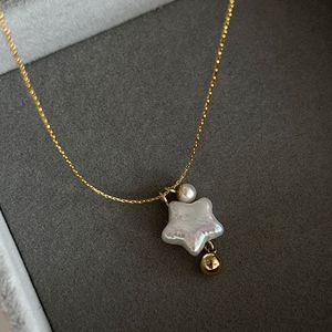 Collar de Plata de Ley S925 para Mujer, Estilo Lujoso y Discreto, Cadena Delgada para Clavícula con Perlas Naturales de Agua Dulce, Estilo Moderno - Product Image 4