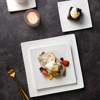 Assiette carrée haut de gamme en porcelaine fine pour le thé de l'après-midi, style occidental, assiette à steak et dessert de style français pour la maison