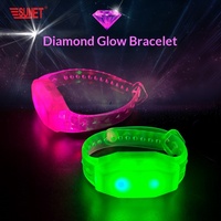 Bracelet de concert lumineux LED avec logo personnalisé, télécommande, matériau ABS, modèle SJ-b16 - Peut être loué ou vendu directement
