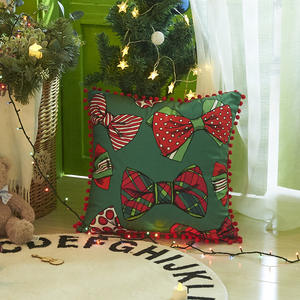 Fournitures <span class=keywords><strong>de</strong></span> décoration <span class=keywords><strong>de</strong></span> noël taie d'oreiller père noël noël rouge à carreaux rayure oreillers coussins couverture avec pompons - Product Image 5