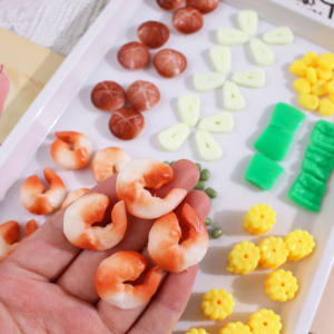 Jouets DIY pour la maison : Simulations de crevettes, champignons et maïs, jouets à pétrir, champignons artificiels en haricot rouge, mini décorations artistiques en TPR, accessoires d'artisanat pour - Product Image 1